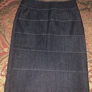 Pencil knee-length skirt